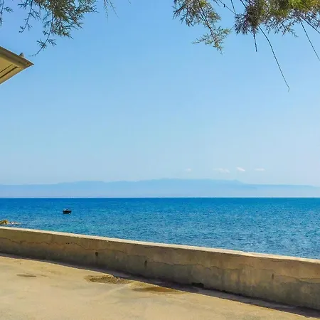1 Bedroom Front In ريكادي