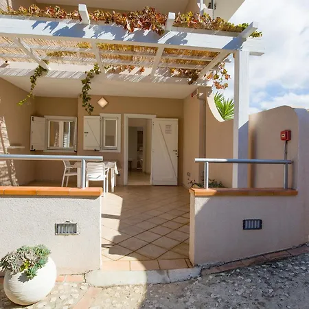 1 Bedroom Front In Апартаменты Рикади
